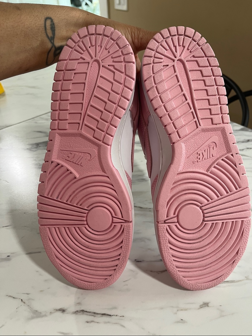 Nike Low-Top Sneakers in Pink and White - Picture 3 of 6